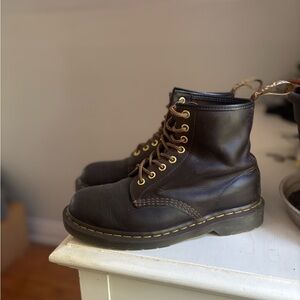 1460 crazy horse Dr. Martens